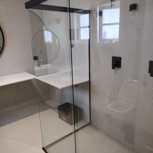 76a5b895-9908-460b-9adf-3fc79f9b384e